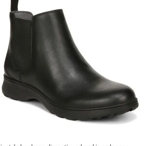 Vionic Chelsea Boot Evergreen Style Size 6 1/2 Black